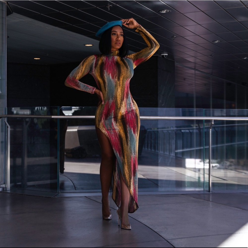 Abstract Asymmetric dress